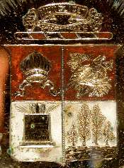 'Keys' Medallion Detail