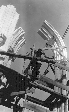 Plaster arches have here been placed atop piers of stone. Only thus may the qualities of the design be experienced in full effect. Even with this use of models in place, actual stone work was in places torn out to make way for better composition.